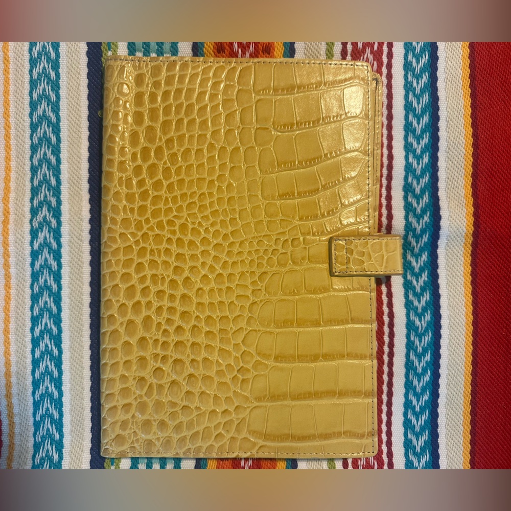 Yellow Clutch ✨🖤✨ - Picture 2 of 6